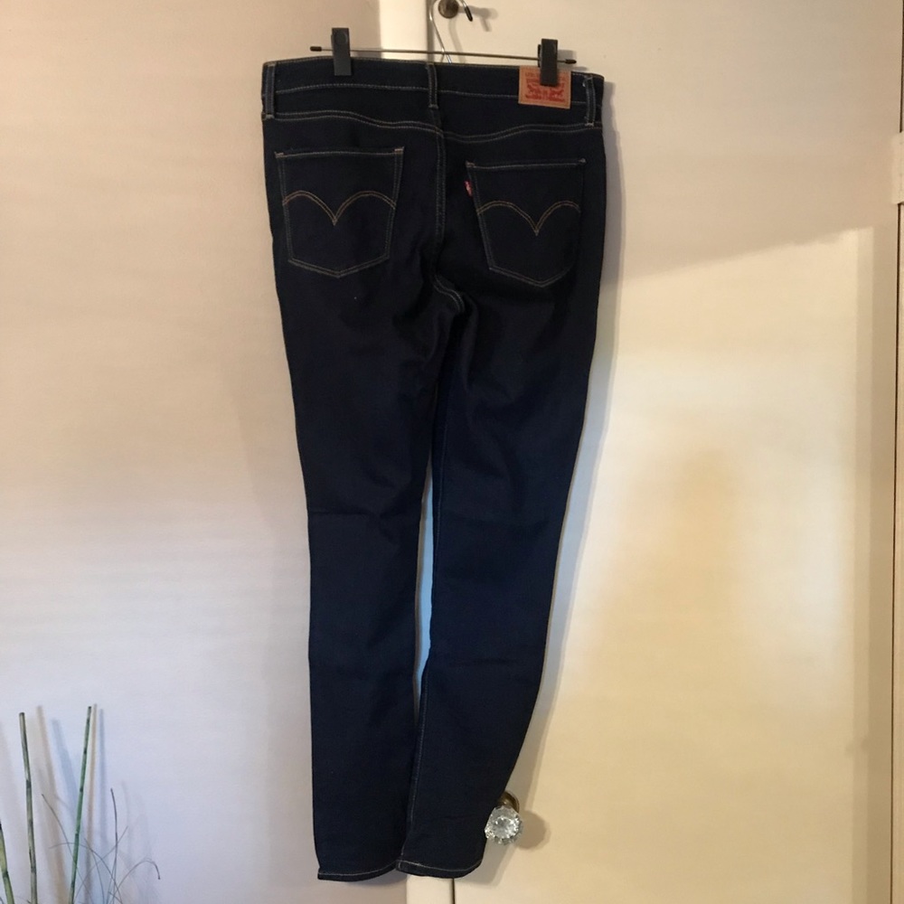 Ladies Levi’s jeans